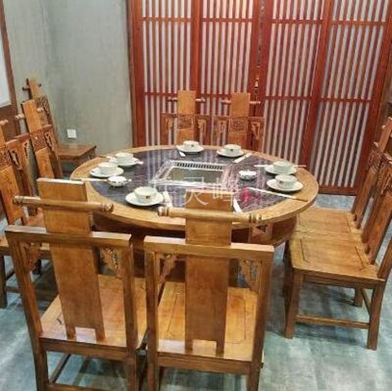 無(wú)煙火鍋?zhàn)酪味ㄖ品矫嬉⒁鈱?shí)用而不是個(gè)性