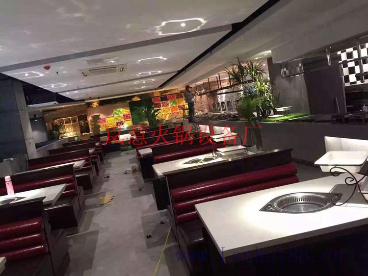 嵐慧定制無煙火鍋?zhàn)雷蝇F(xiàn)場安裝 嵐慧定制無煙火鍋?zhàn)雷蝇F(xiàn)場安裝(www.arfit.cn)
